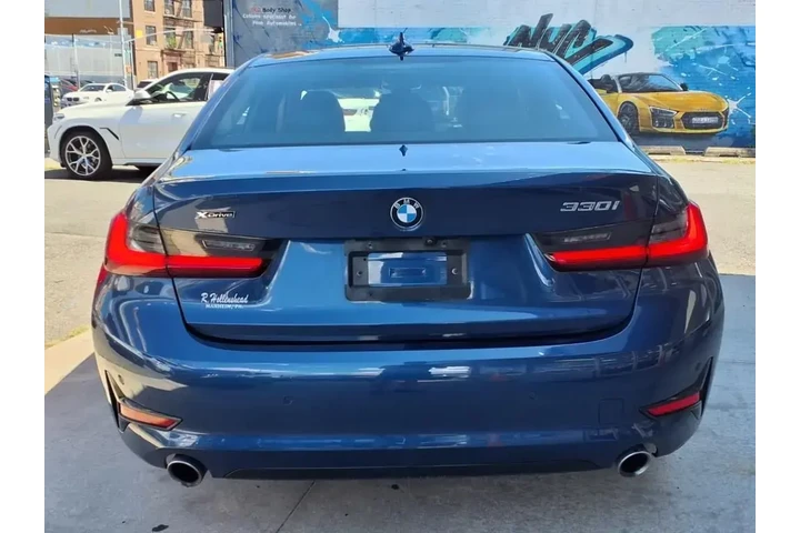 $24299 : BMW 3 Series 2021 AWD 330i x image 6
