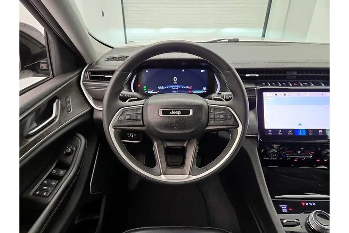 $28998 : Jeep Grand Cherokee 2023 4x4 image 10