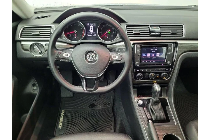 $14599 : Volkswagen Passat 2018 2.0T image 10