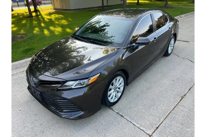 $12991 : 2018 Camry LE image 9