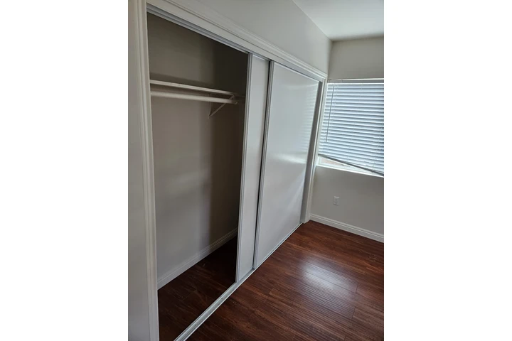 $2750 : Glendora amplia/2 parking image 4