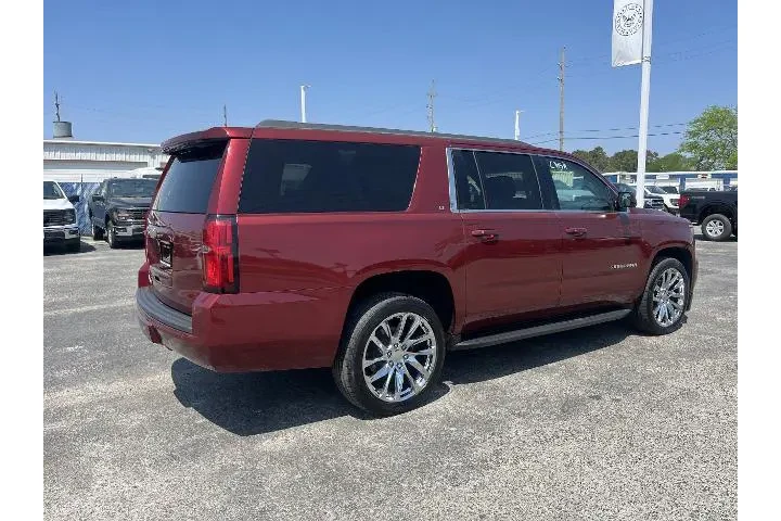 $15981 : Chevrolet Suburban 2017 4x2 image 2