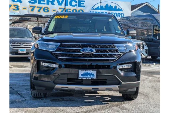 $32997 : Ford Explorer 2023 AWD XLT 4 image 9