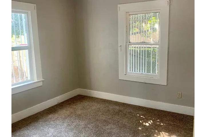 $900 : casa de 2 baños image 9