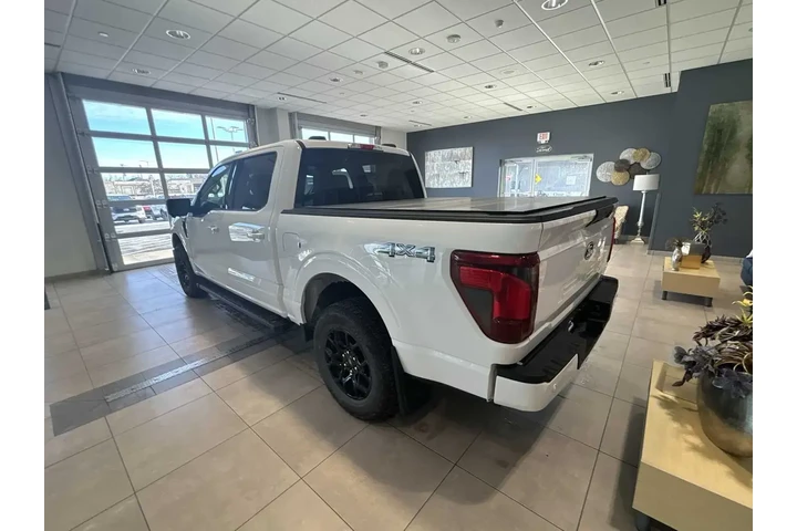 $39996 : Ford F-150 2024 4x4 XLT 4dr image 5