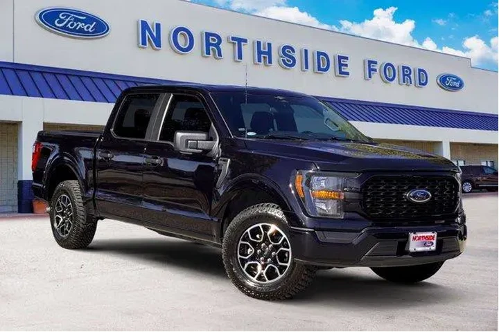 $28977 : Ford F-150 2023 4x2 XL 4dr S image 1