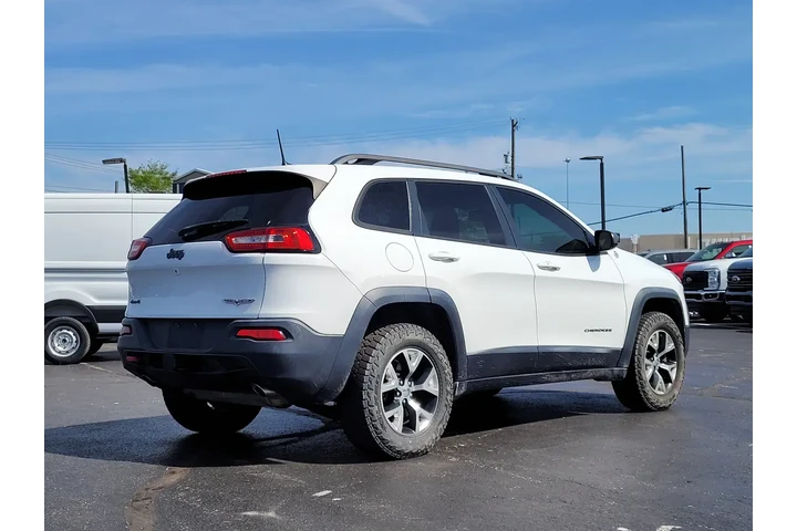 $13798 : Jeep Cherokee 2016 4x4 Trail image 4
