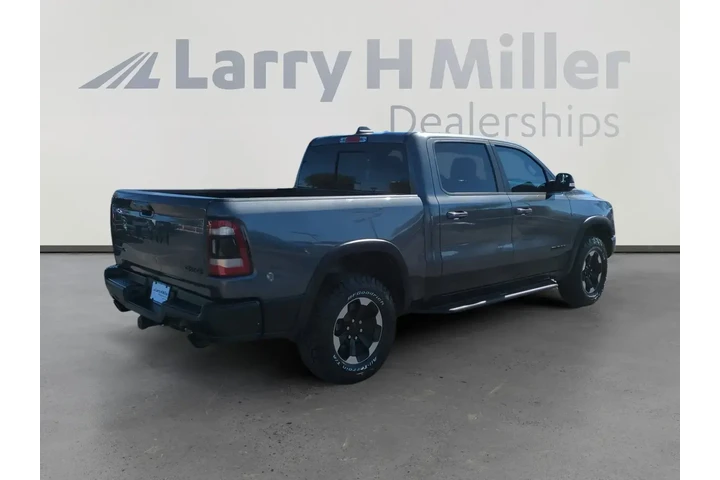 $38215 : Ram 1500 2020 4x4 Rebel 4dr image 5