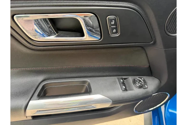 $25997 : 2017 Mustang GT Premium image 10