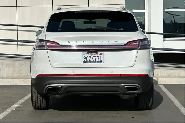 $33900 : Lincoln Nautilus 2022 Reserv image 4