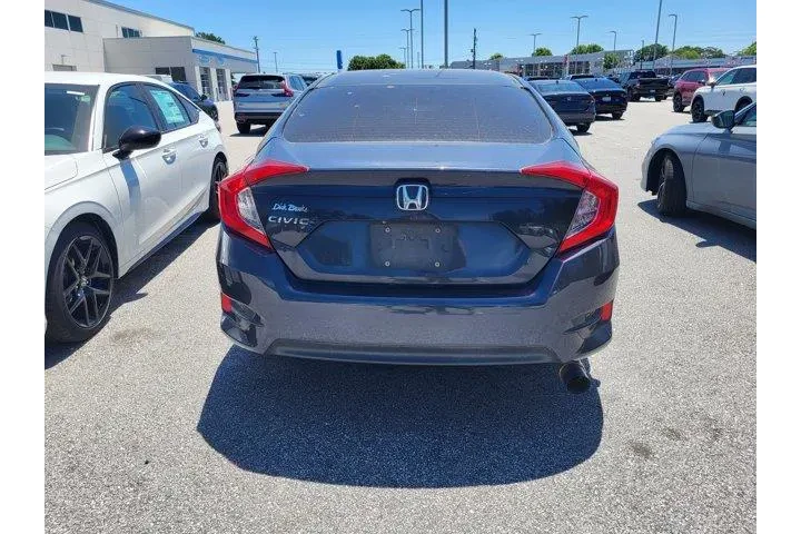 $9921 : Honda Civic 2017 LX 4dr Seda image 5