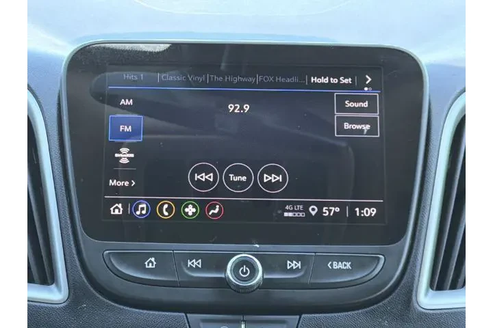 $15997 : Chevrolet Malibu 2023 LT 4dr image 3