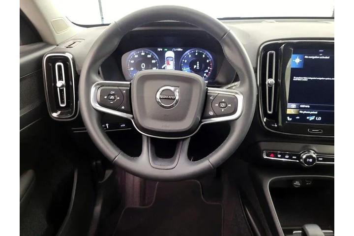 $25998 : Volvo XC40 2022 T4 Momentum image 10
