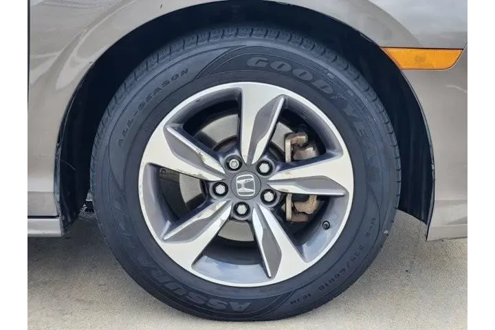 $20885 : Honda Odyssey 2018 Touring 4 image 10