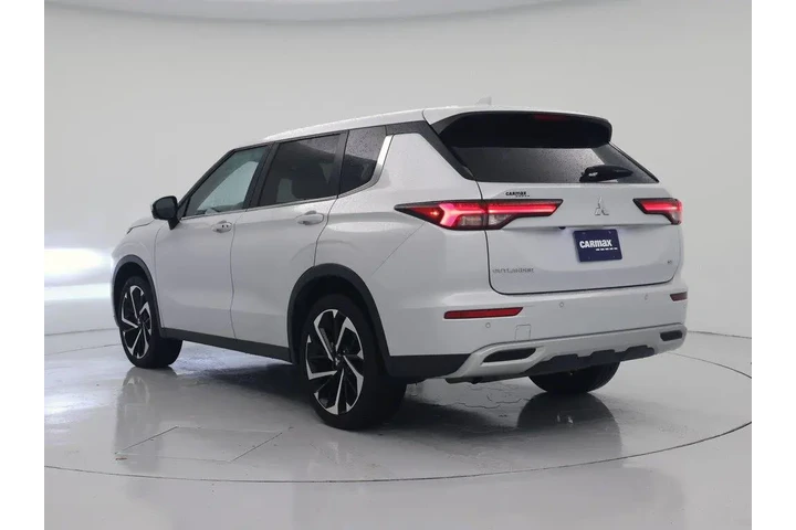 $22998 : Mitsubishi Outlander 2024 AW image 2