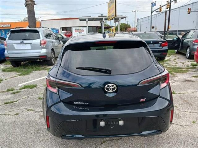 $16300 : 2019 Corolla Hatchback SE image 3