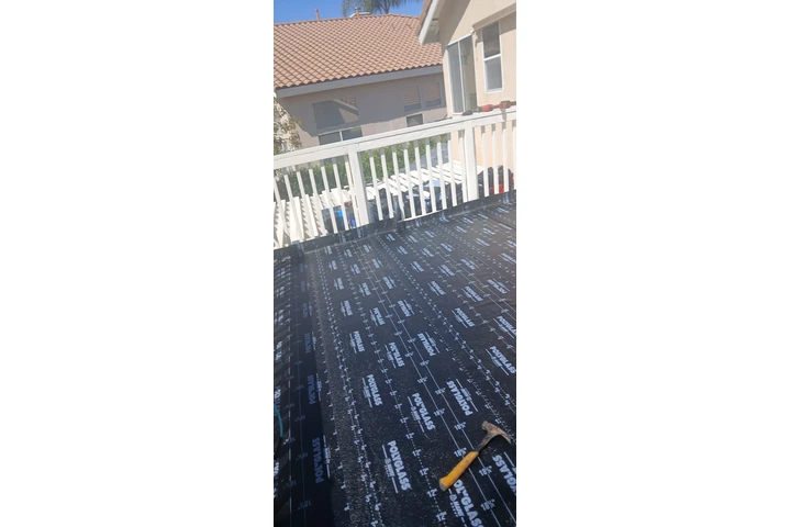 Se busca trabajo de roofing image 5