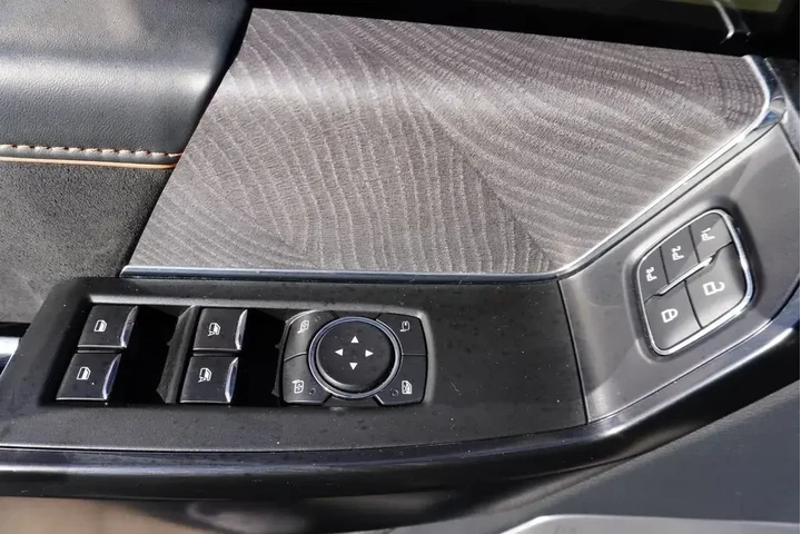 $39988 : Ford F-150 2021 4x4 Platinum image 9