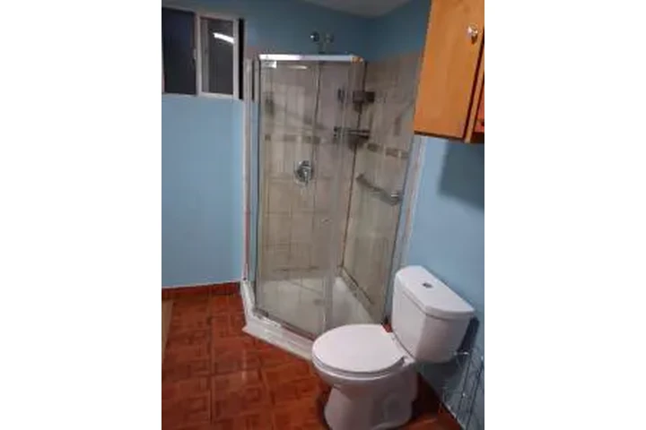 RENTO UNIDAD 📍VAN NUYS image 4