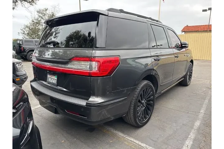 $28585 : Lincoln Navigator 2018 4x4 R image 8