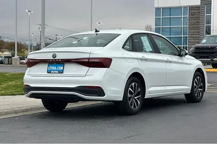 $19995 : Volkswagen Jetta 2025 S 4dr image 2