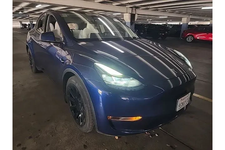$28499 : Tesla Model Y 2023 AWD Long image 1