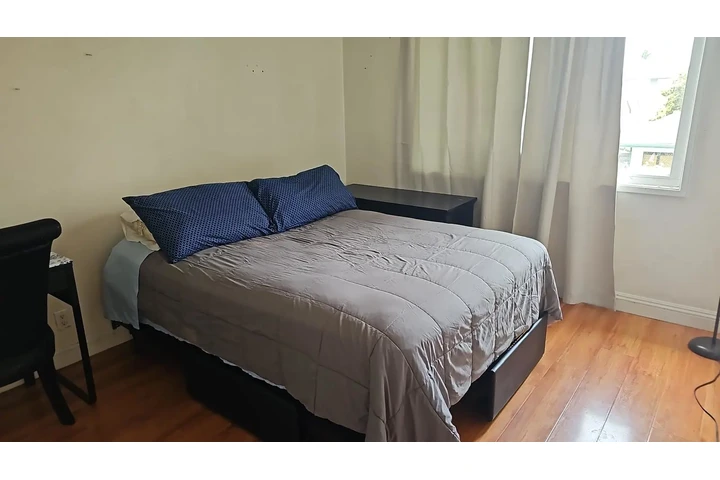 $1 : Arriendo de piezas - Rental image 5