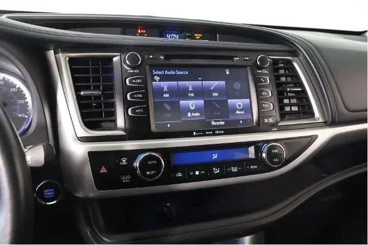 $25999 : Toyota Highlander 2019 SE 4d image 5