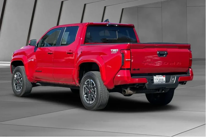 $38900 : Toyota Tacoma 2024 4x4 TRD S image 10