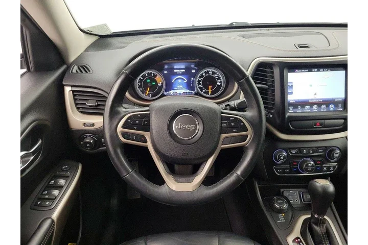 $13599 : Jeep Cherokee 2017 4x4 High image 10