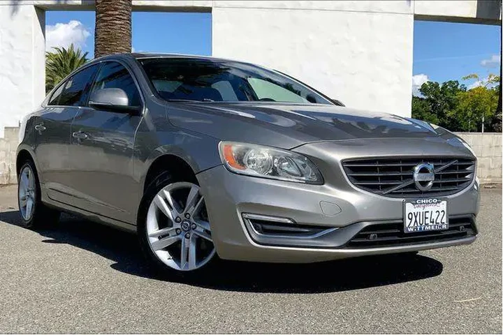 $9985 : Volvo S60 2015 AWD T5 Premie image 2