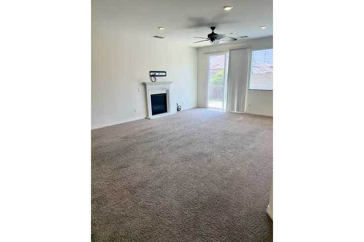 $1200 : Rancho Cucamonga Available image 6