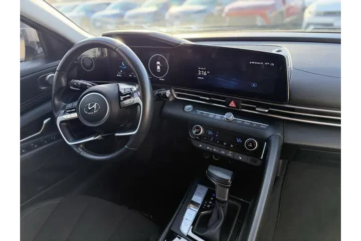 $17992 : Hyundai ELANTRA 2023 SEL 4dr image 9