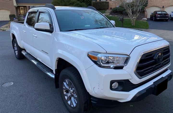 $22500 : 2018 Tacoma Prerunner SR5 image 1