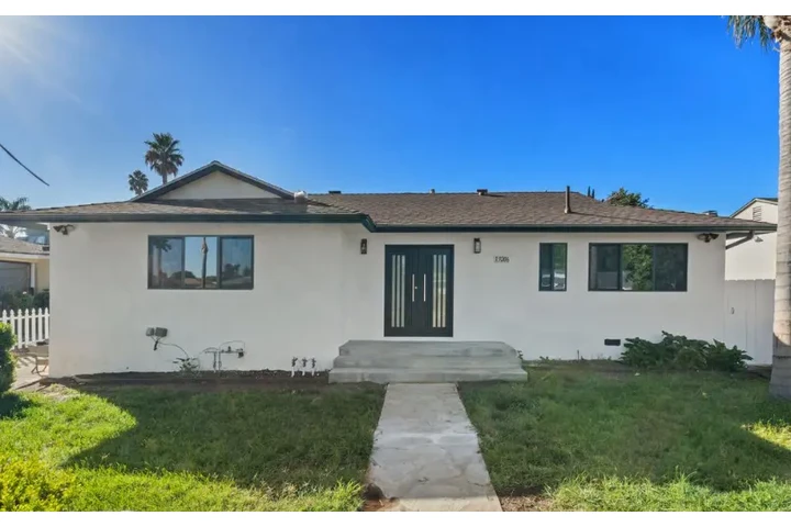 $2395 : 3Bed 2Bath House For in LA image 10
