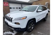 2016 Cherokee Latitude 75th A thumbnail
