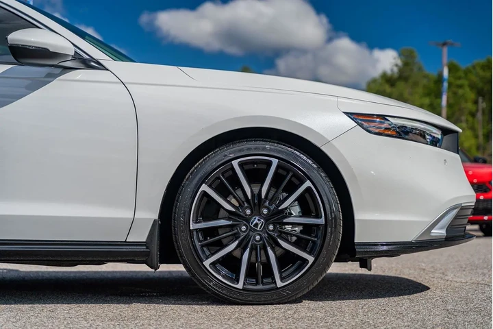 $31320 : Honda Accord Hybrid 2023 Tou image 9