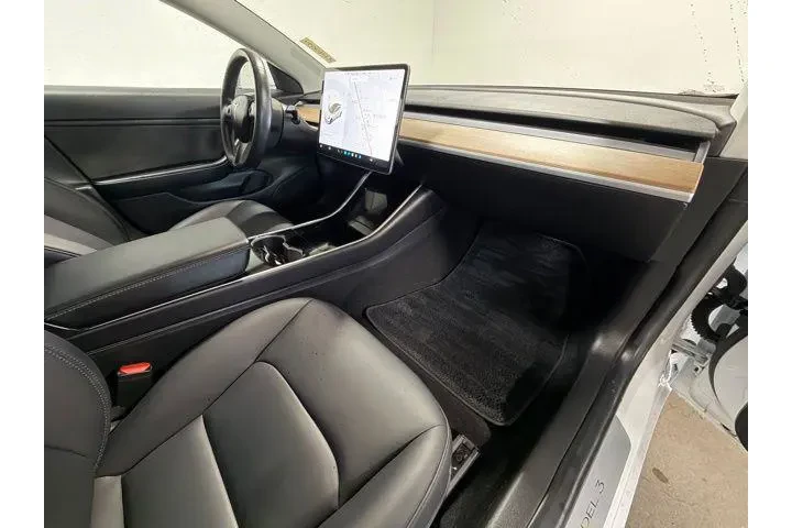 $22433 : Tesla Model 3 2018 Long Rang image 9