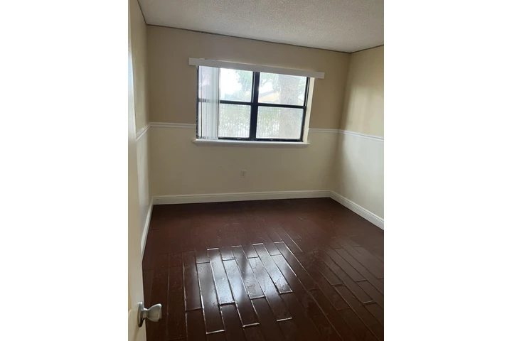 $2050 : Condo 2/1 For Rent image 5