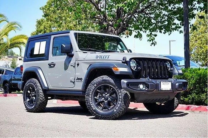 $29947 : Jeep Wrangler 2023 4x4 Sport image 2