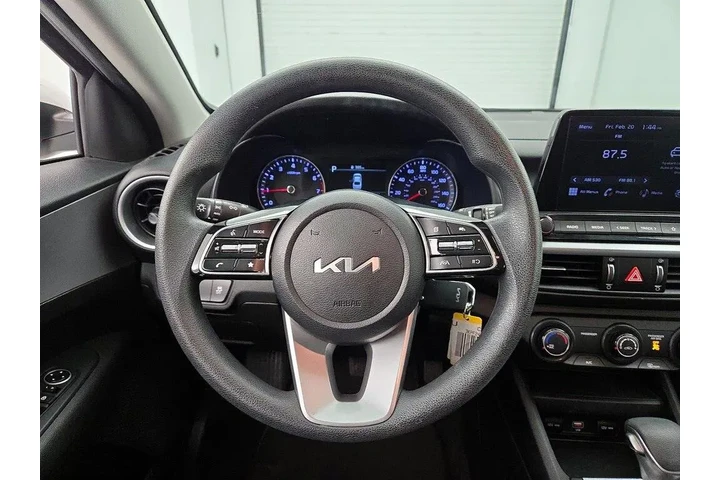 $18998 : Kia Forte 2023 LXS 4dr Sedan image 10