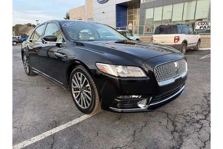 $14984 : Lincoln Continental 2019 AWD image 2
