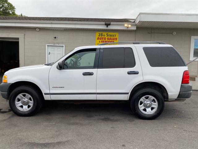 $2995 : 2004 Explorer XLS image 3