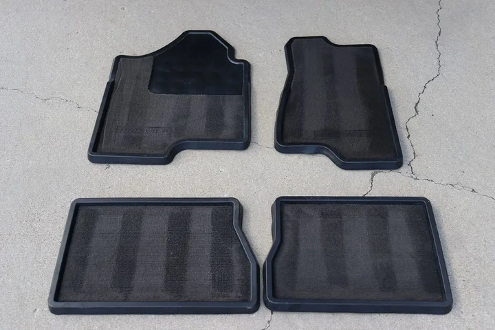 $32998 : 2006 H2 image 1