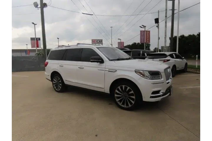 $28911 : Lincoln Navigator 2019 4x2 S image 6