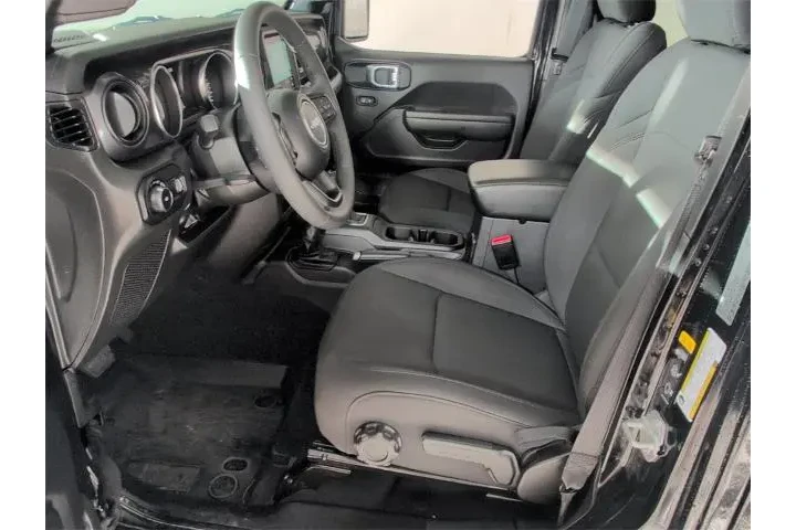 $34998 : Jeep Wrangler 2023 4x4 Sport image 6