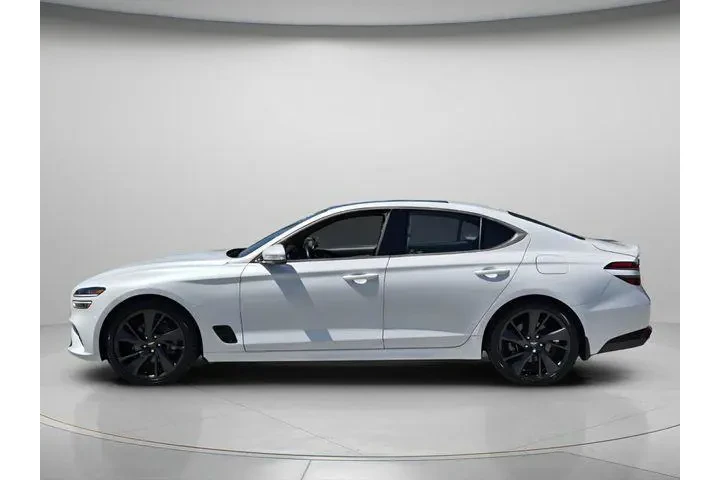 $30261 : Genesis G70 2023 2.0T 4dr Se image 3