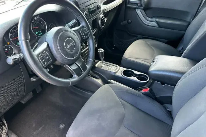 $19995 : Jeep Wrangler Unlimited 2015 image 9