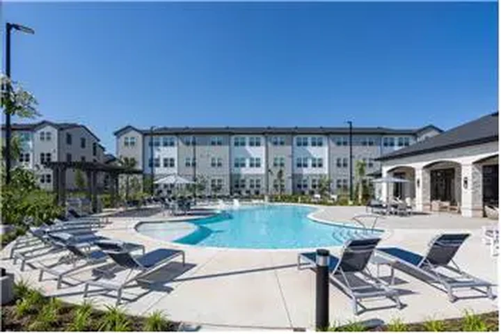 $1860 : Rental property with 2 bedro image 8