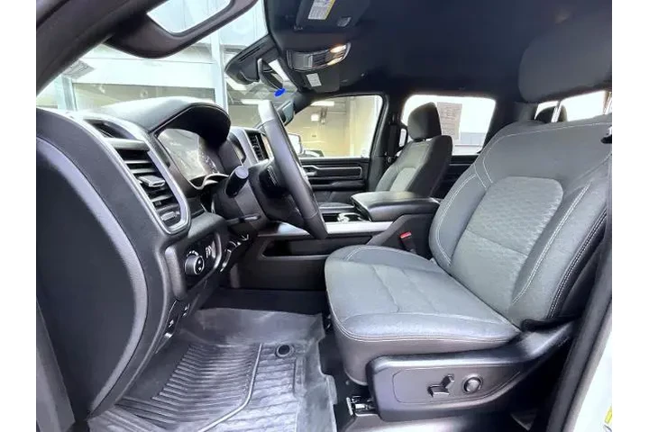 $38995 : Ram 1500 2025 4x4 Lone Star image 10